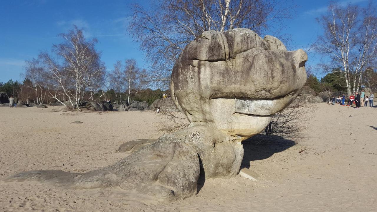 Apakabar Homestay - Proche Gare Melun, Parking Prive, Netflix La Rochette  Exterior foto