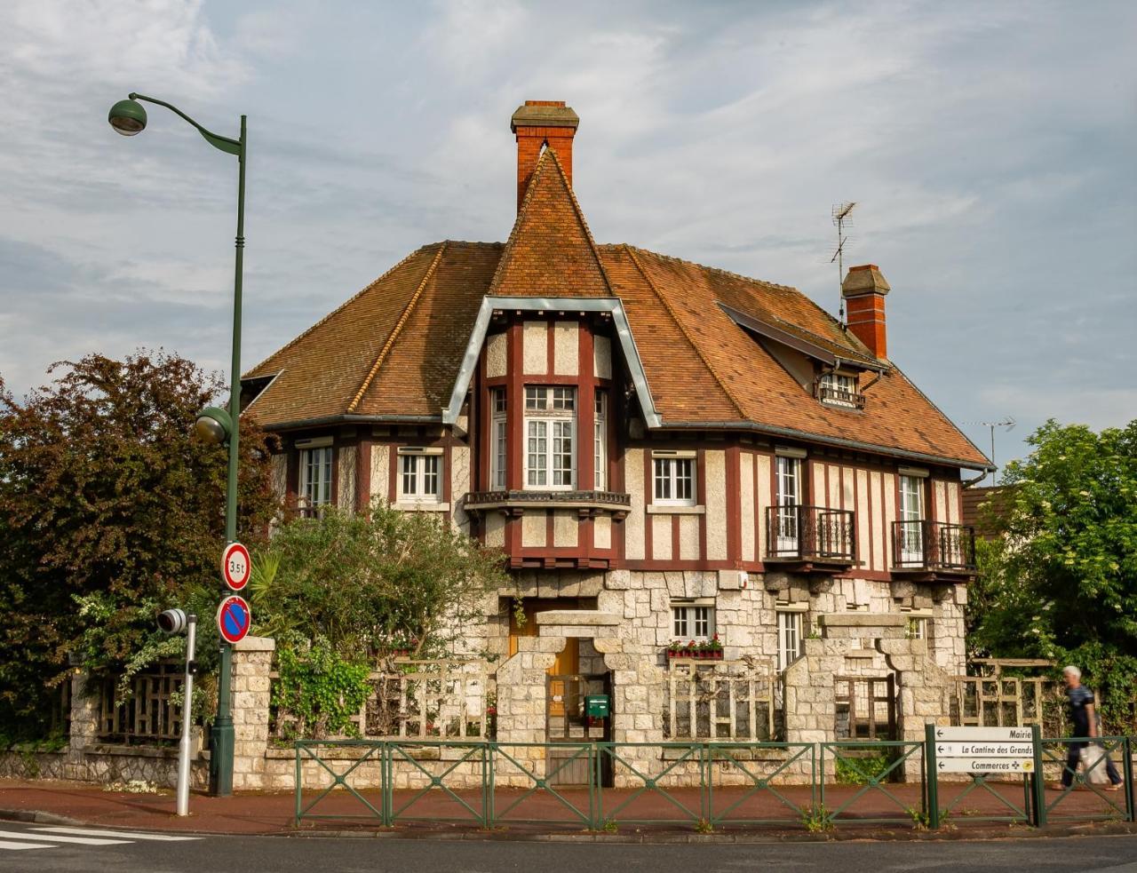 Apakabar Homestay - Proche Gare Melun, Parking Prive, Netflix La Rochette  Exterior foto
