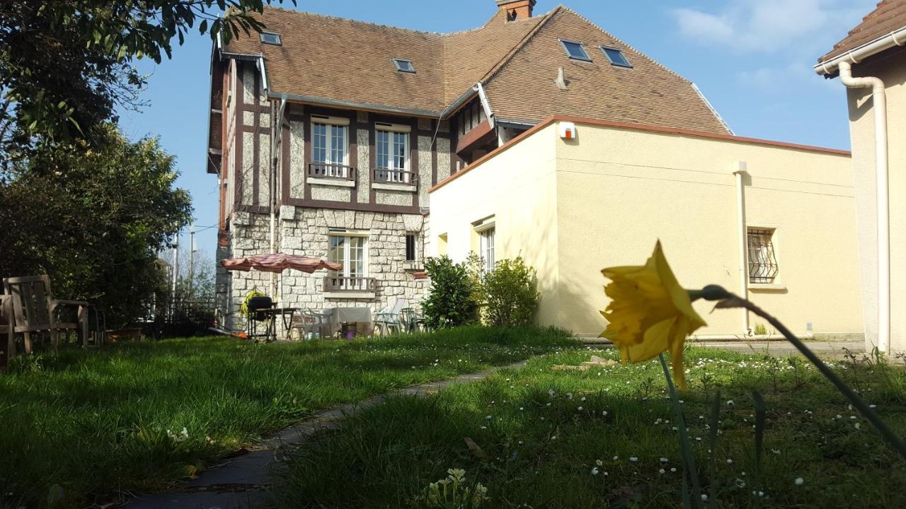Apakabar Homestay - Proche Gare Melun, Parking Prive, Netflix La Rochette  Exterior foto